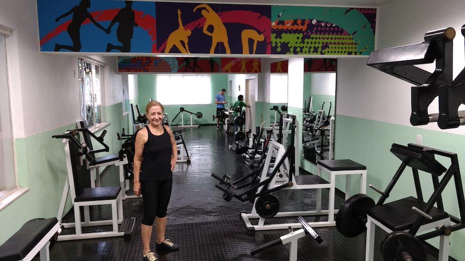 Sessão de musculação supervisionada
